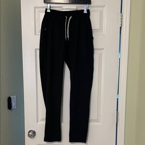 Vuori Men's Ponto Performance Pant in Black Heather